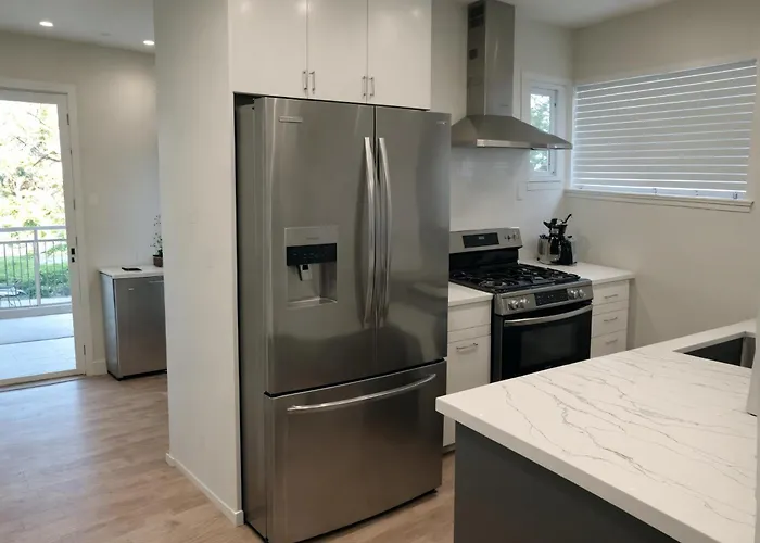 Stayspro - Hollywood Homes Minutes To Everything Spacious And Free Parking